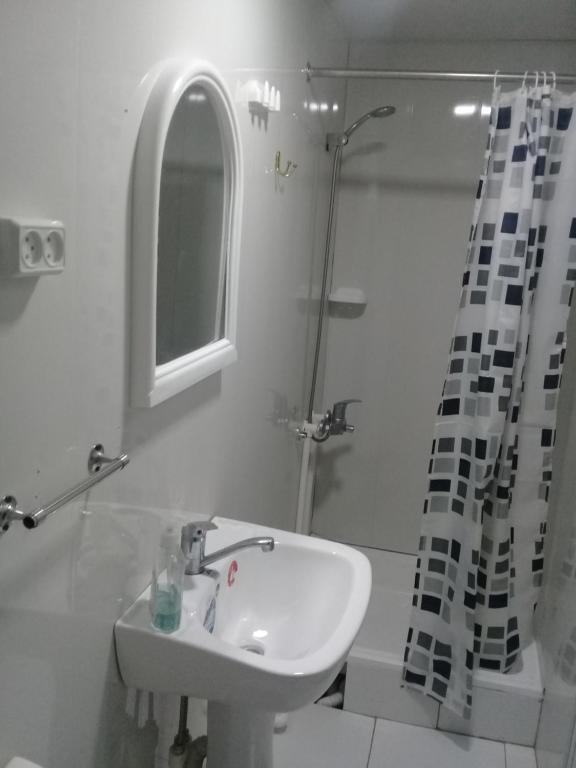 Khan Rooms