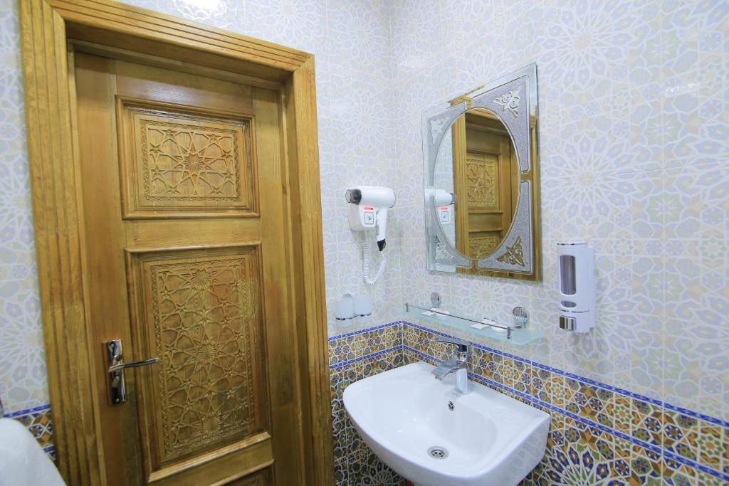 Xadijam Hotel