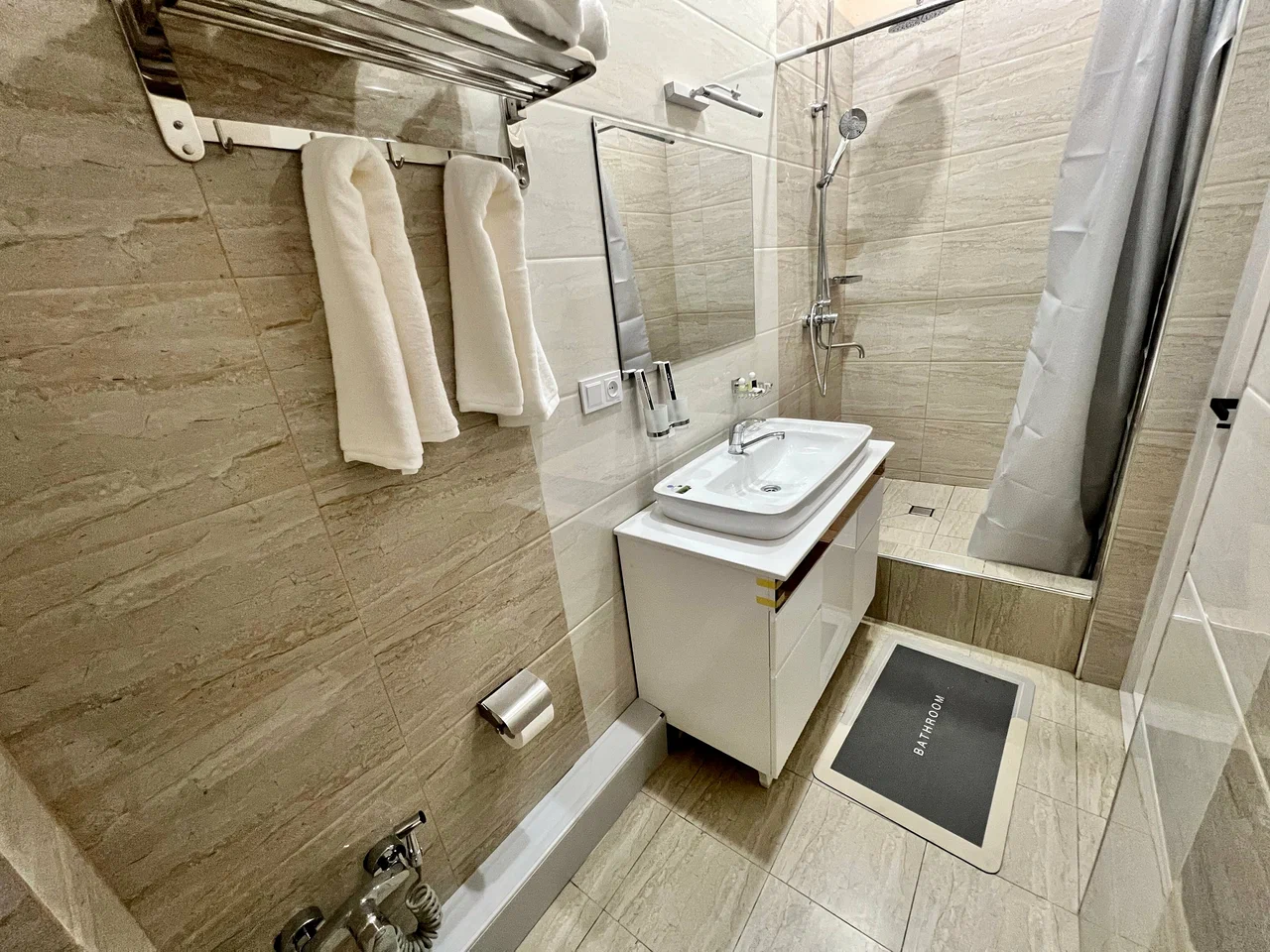 7 Days Home Hotel