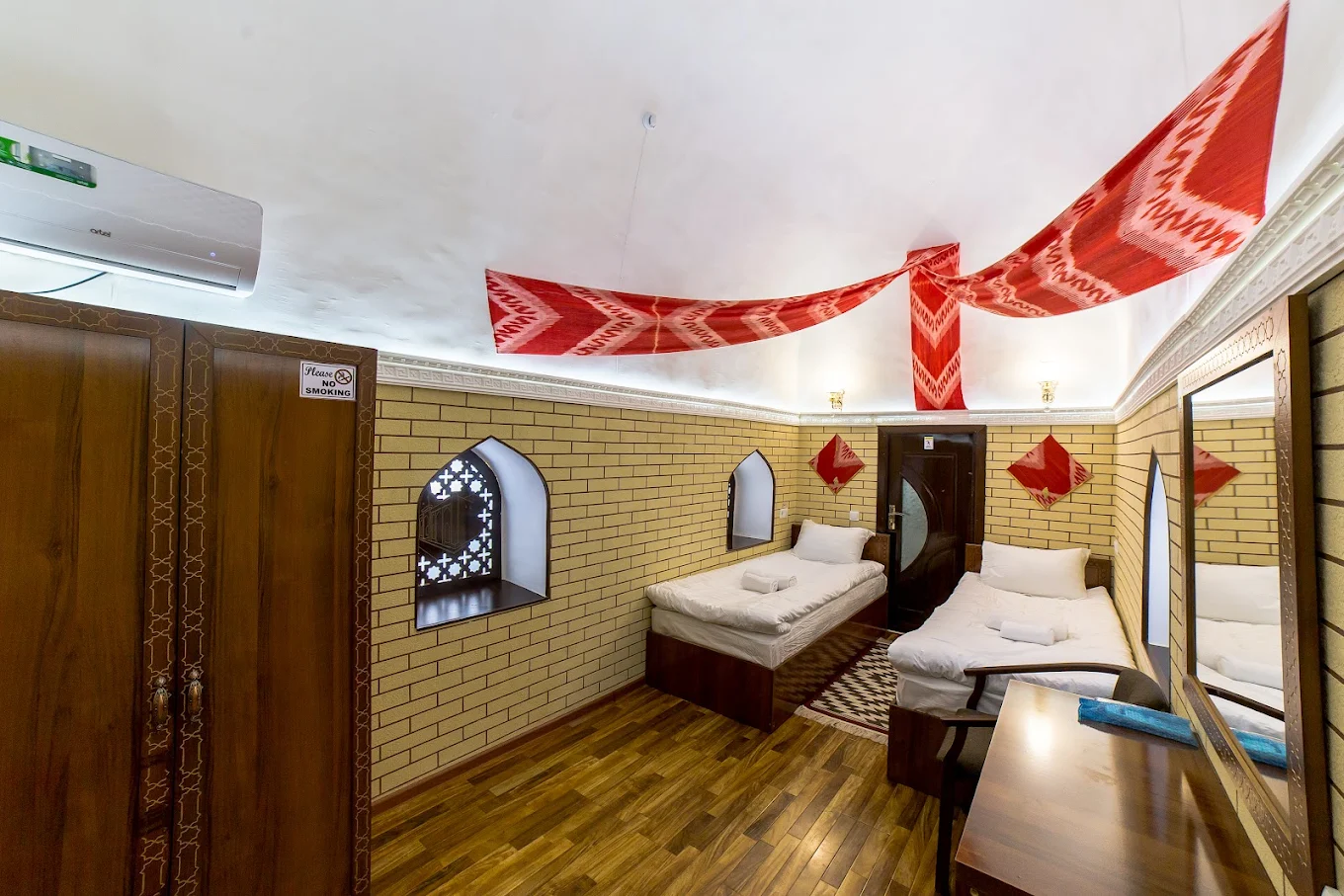 Feruzkhan Hotel Madrasah