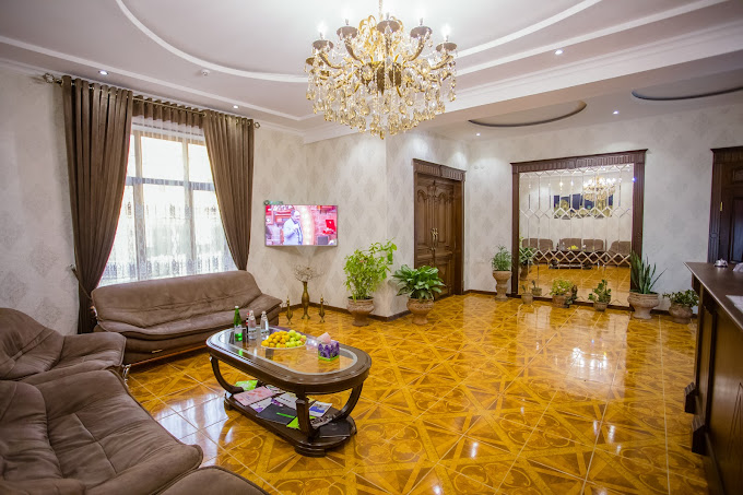Amina Hotel