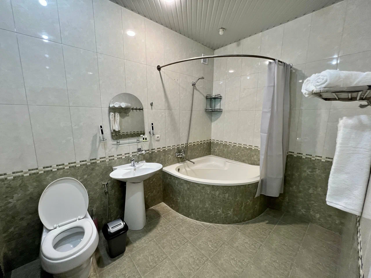 7 Days Home Hotel