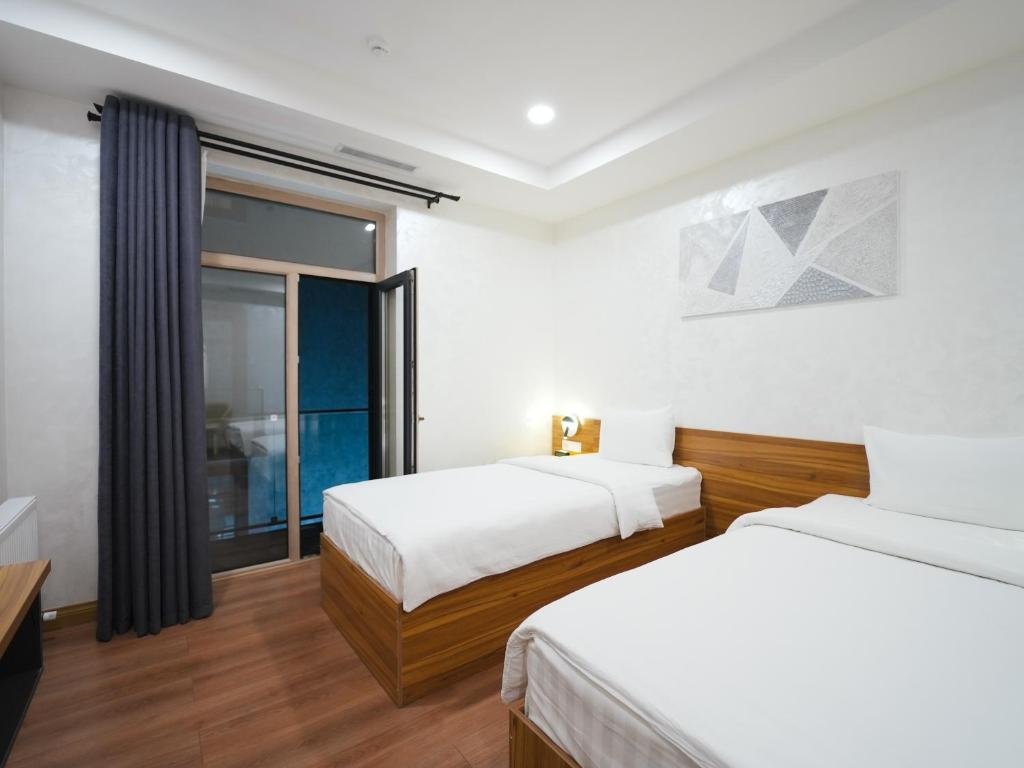 Avant Hotel Tashkent Pool&Terrace