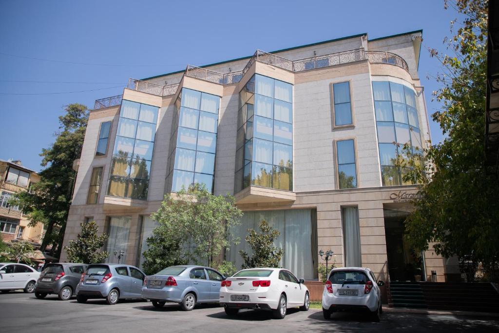 Gloria hotel