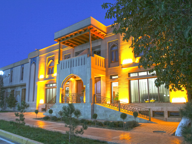 Caravan Plaza