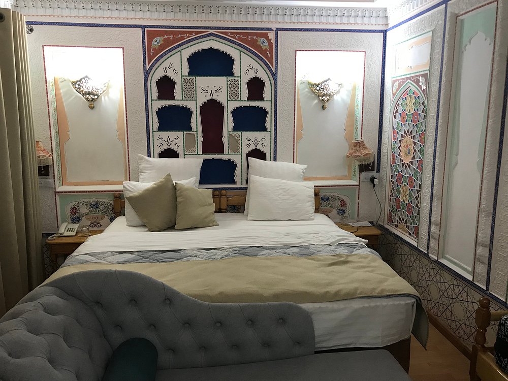 Amelia Hotel
