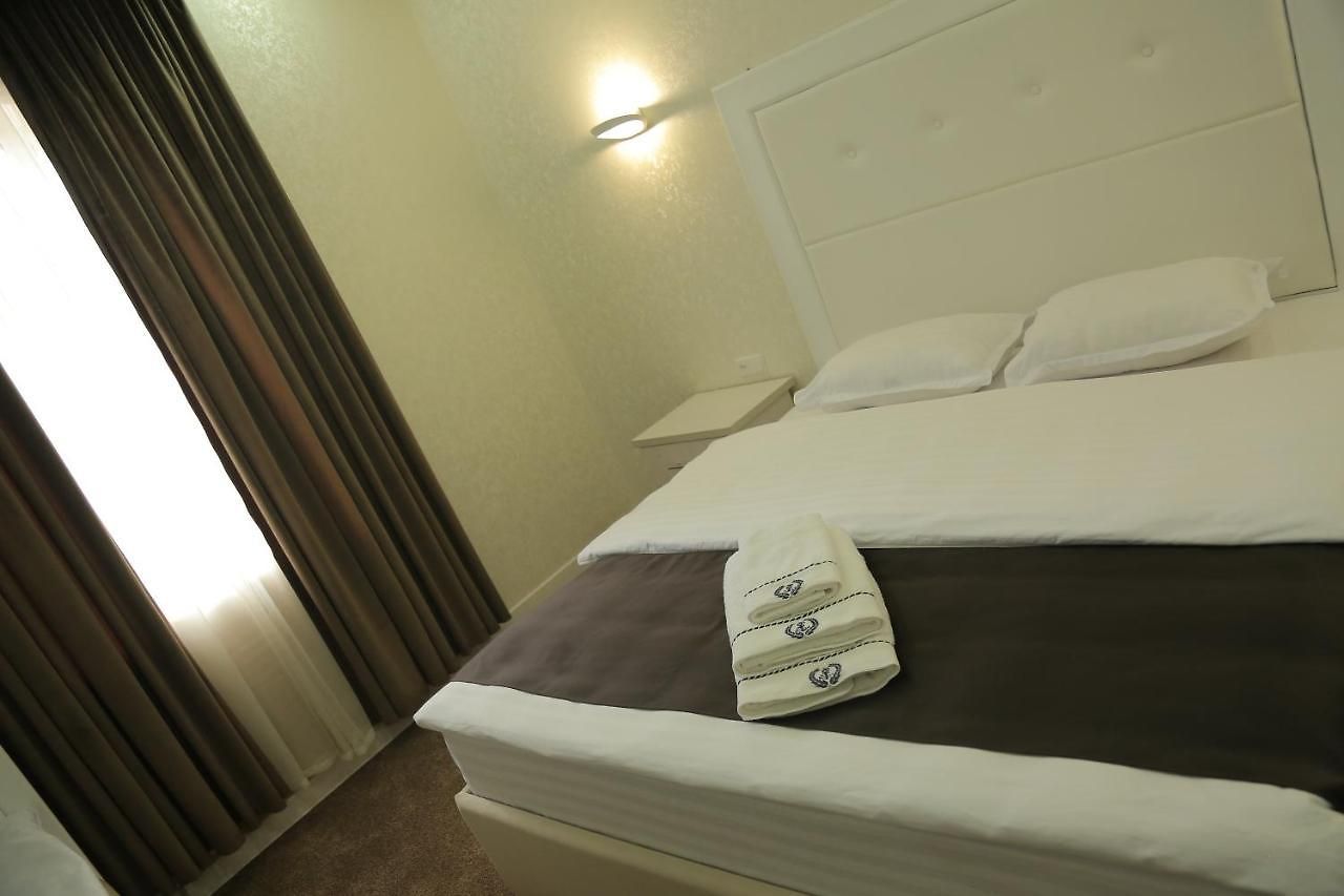 Hotel PARADISE