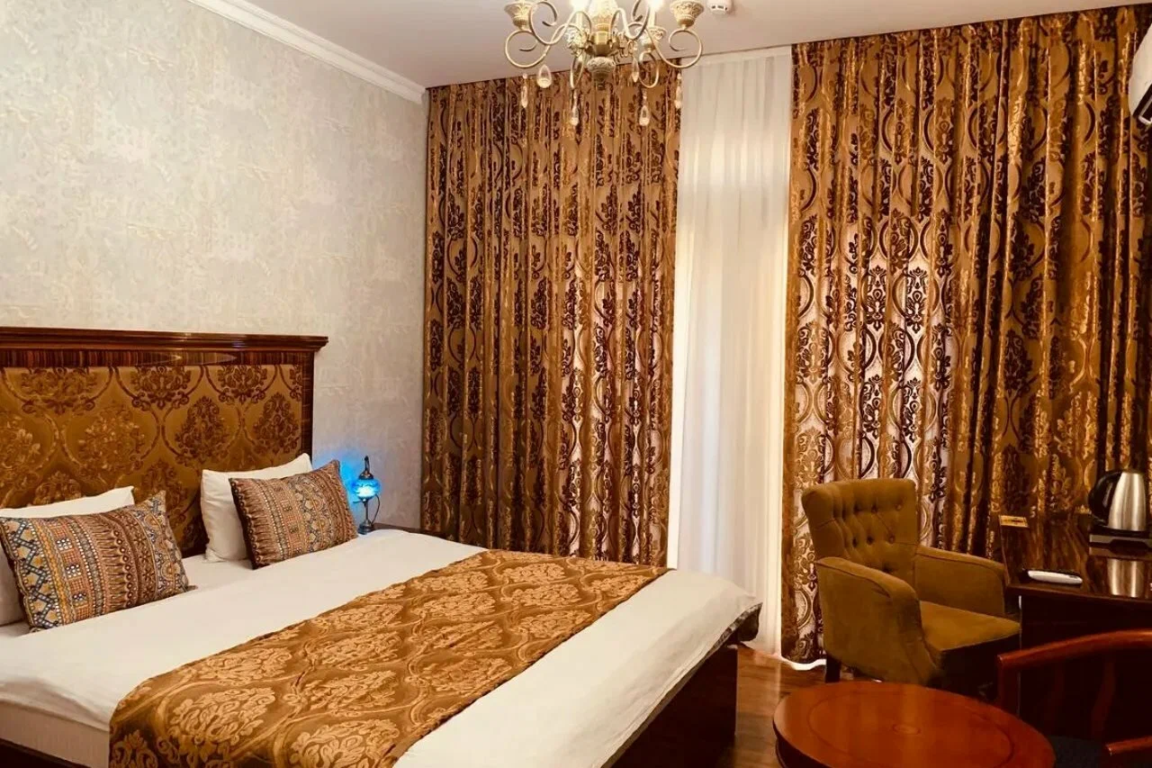 Rangrez Hotel
