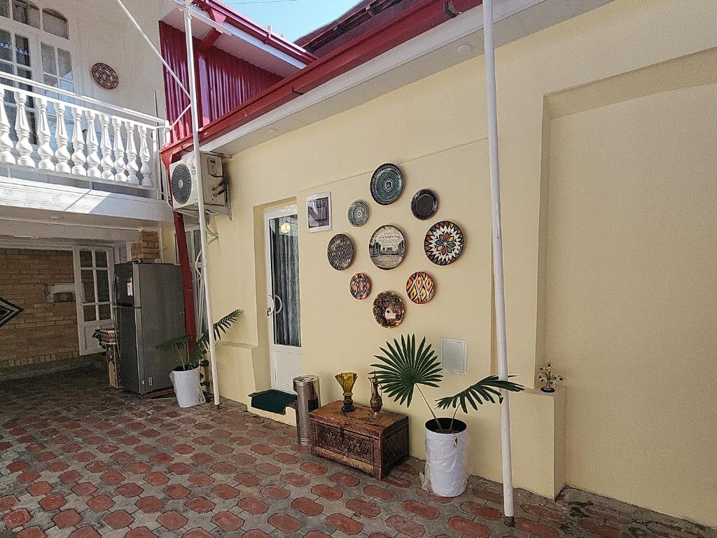 Rayhon Guest House
