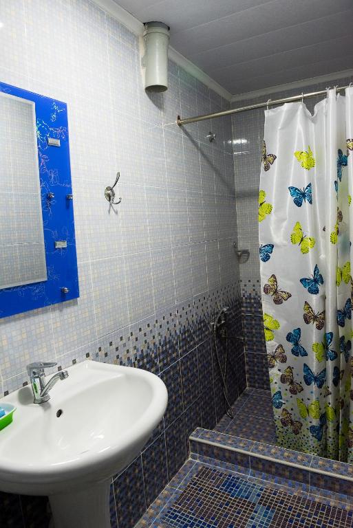 Rajab Bobo Guest House