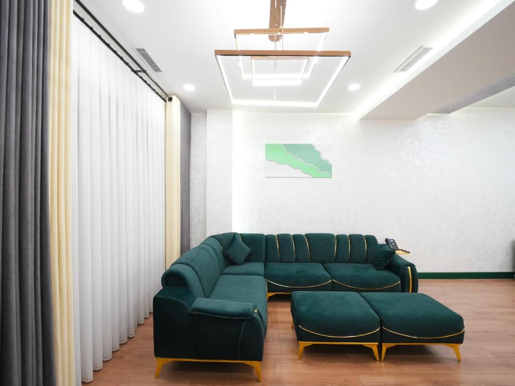 Avant Hotel Tashkent Pool&Terrace