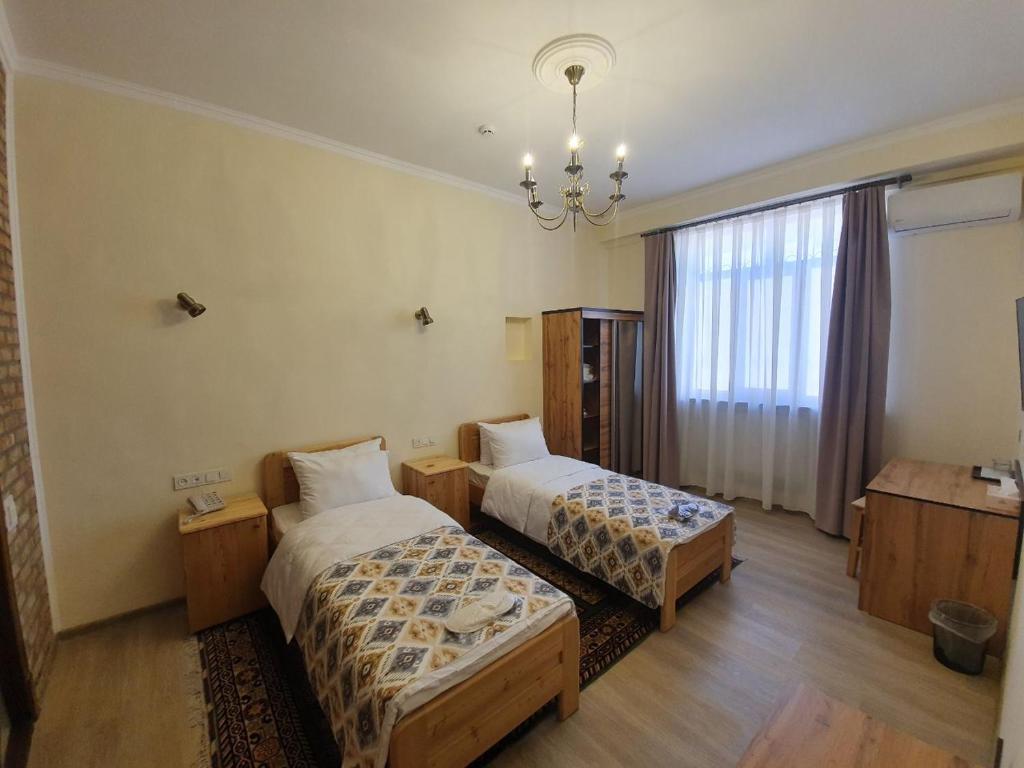 Chorsu Inn Guest House