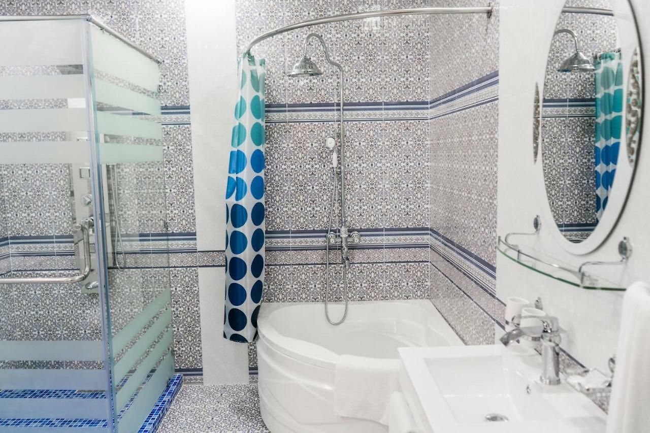 Grand Boutique Hotel