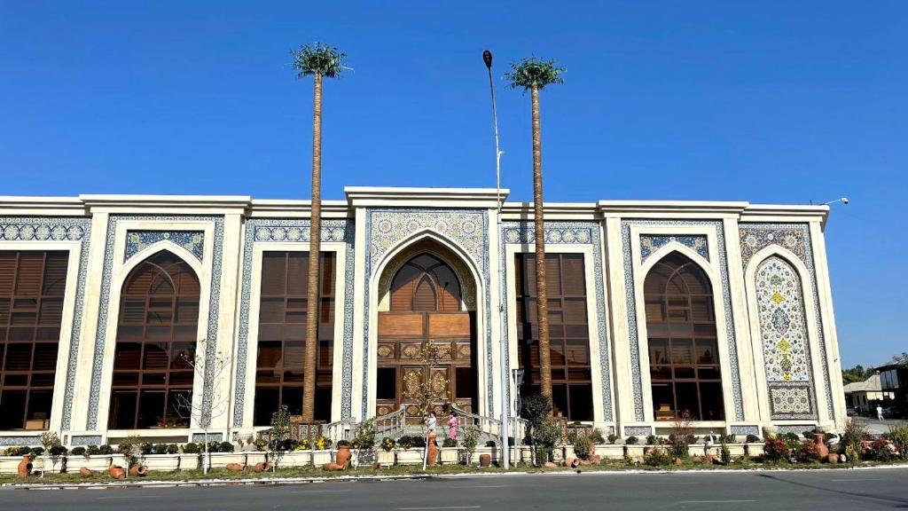 Chinor plus hotel