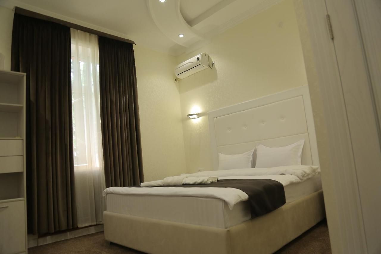 Hotel PARADISE
