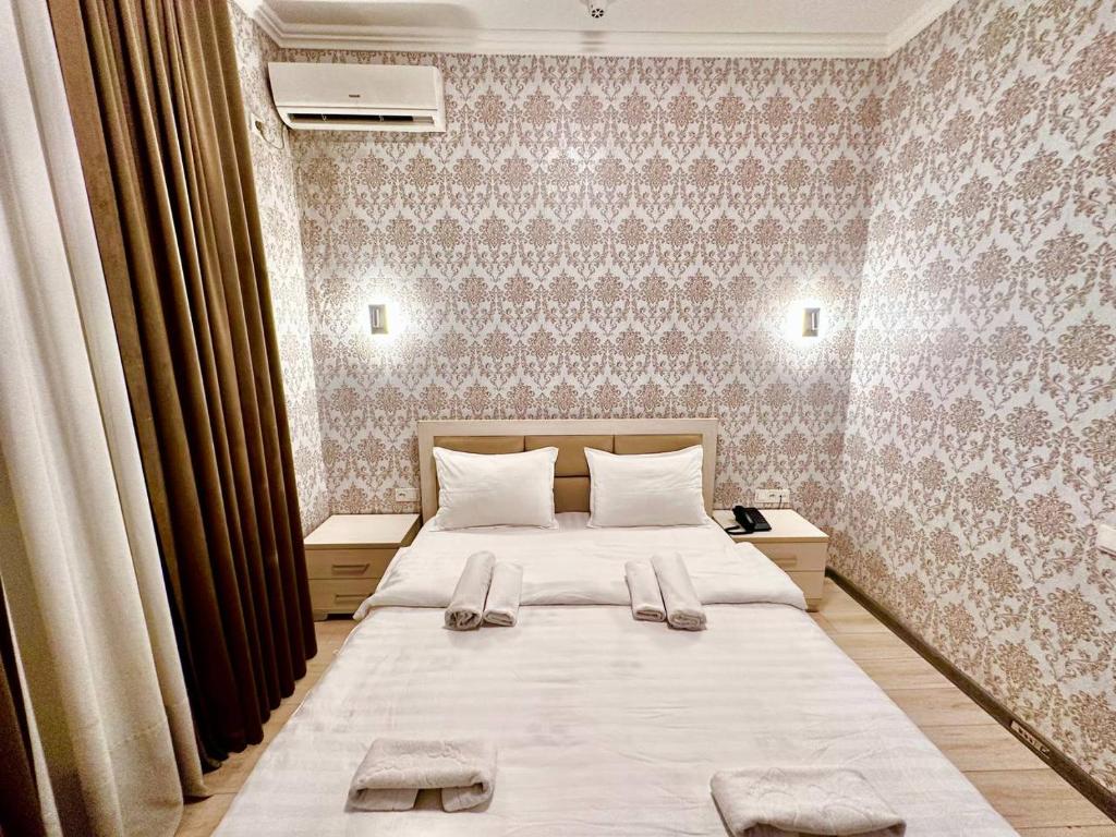 Izza Palace Hotel