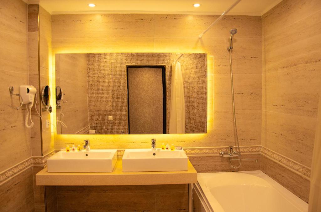 Orient Star Varahsha