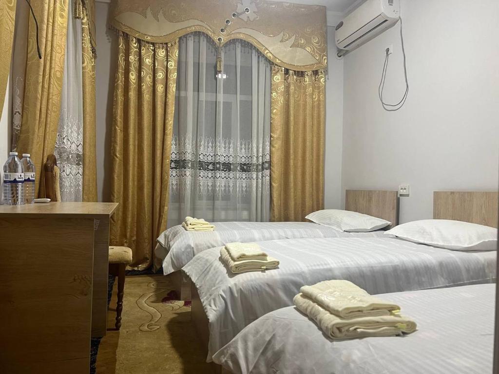Suzangaran House