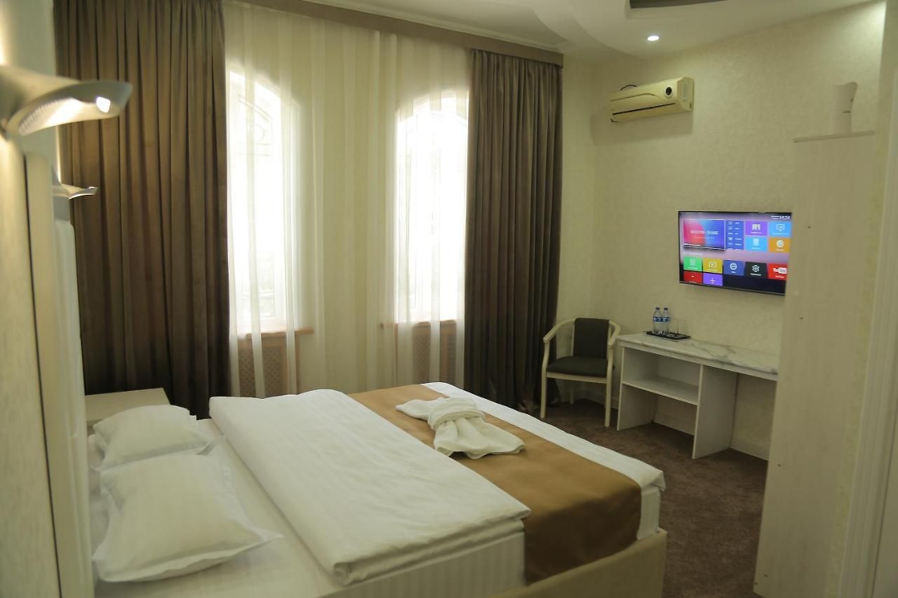Hotel PARADISE
