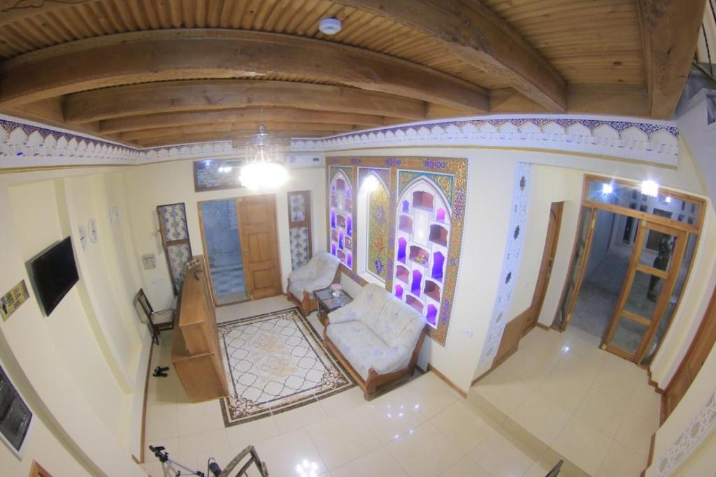 Old House Hotel