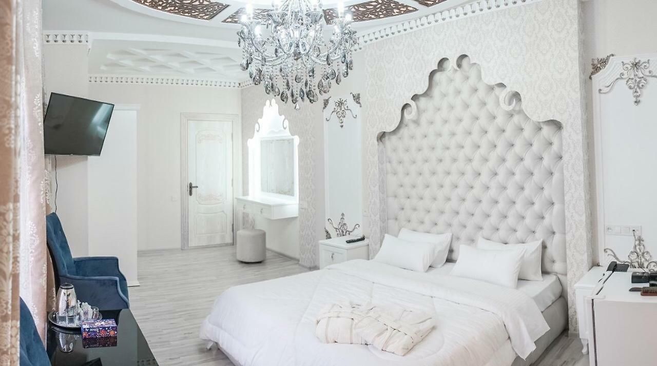 Grand Boutique Hotel