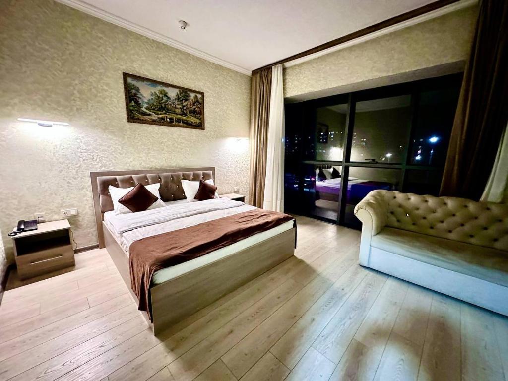 Izza Palace Hotel