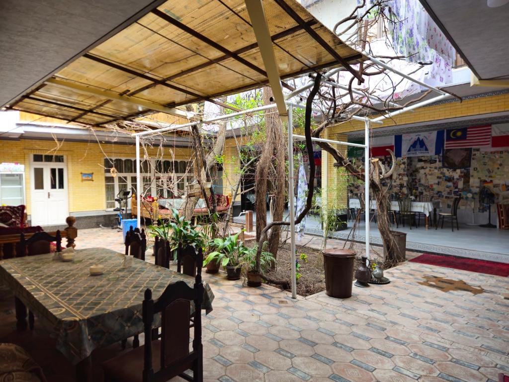 Hotel Bohodir