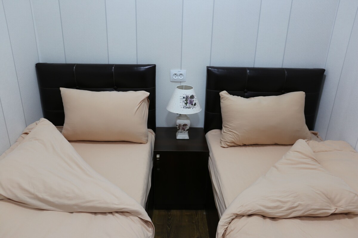 Gallery Hotel and Hostel