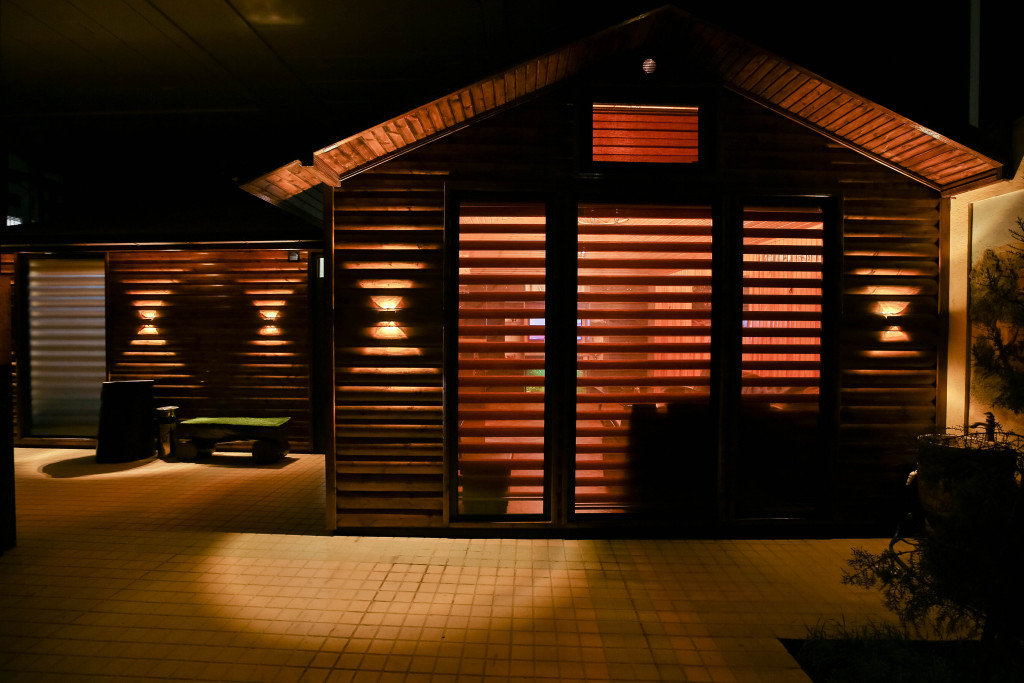 Asian Plaza Hotel