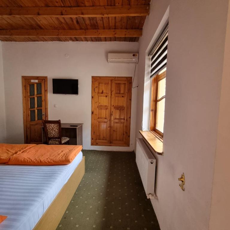 Sim-Sim Hostel & Backpackers Yousef Steel