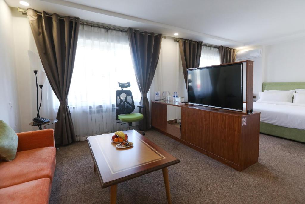 Sunrise Hotel