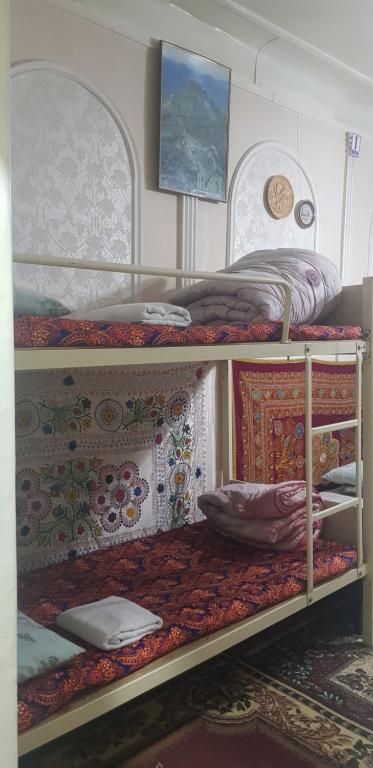 Kamolot Guesthouse