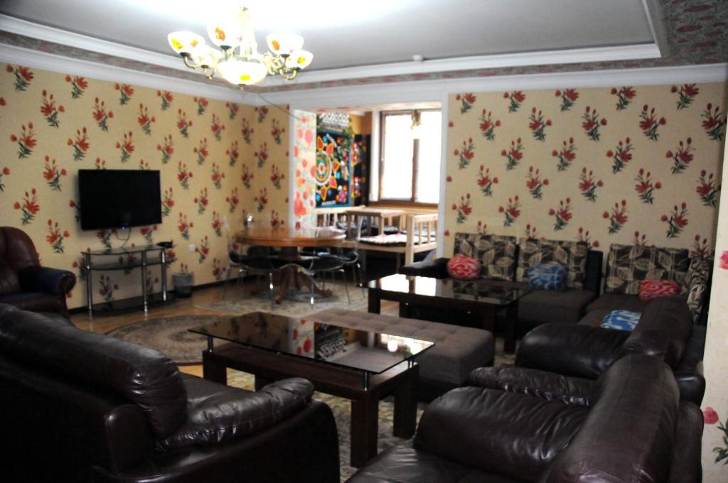 Art Anor Hostel and Apartments