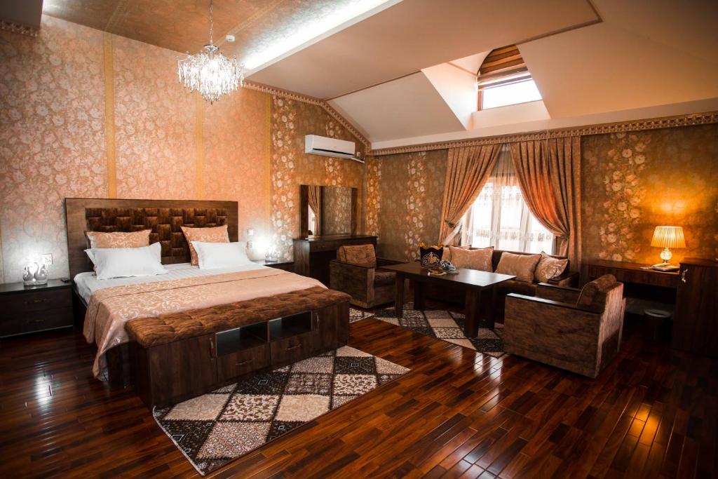 Caravan Castle Boutique Hotel