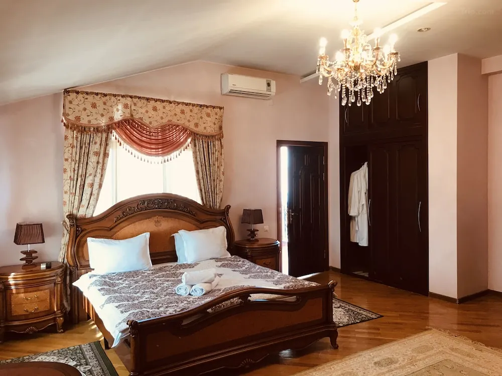 Отель Tamerlan
