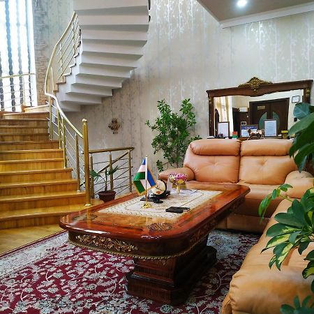 Happy House Hotel