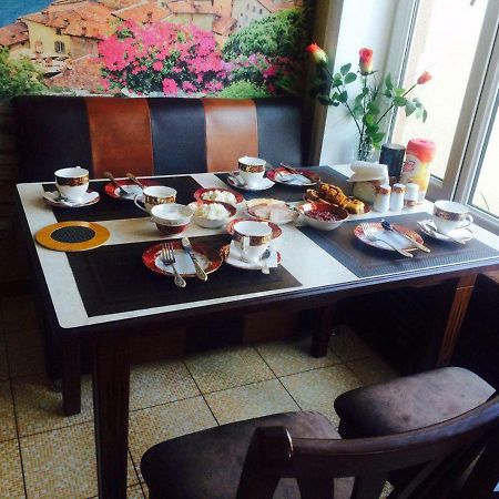 Happy House Hotel