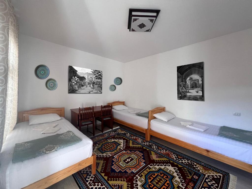 Rumi Hotel & Hostel