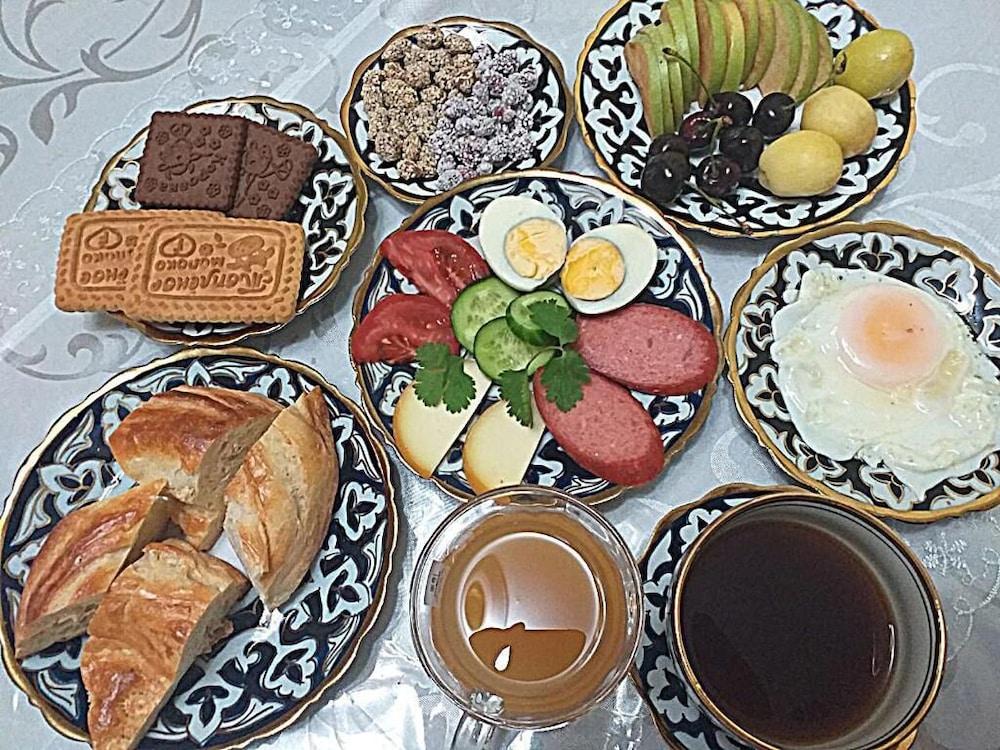 Park Bobur Apt 5x Guest House