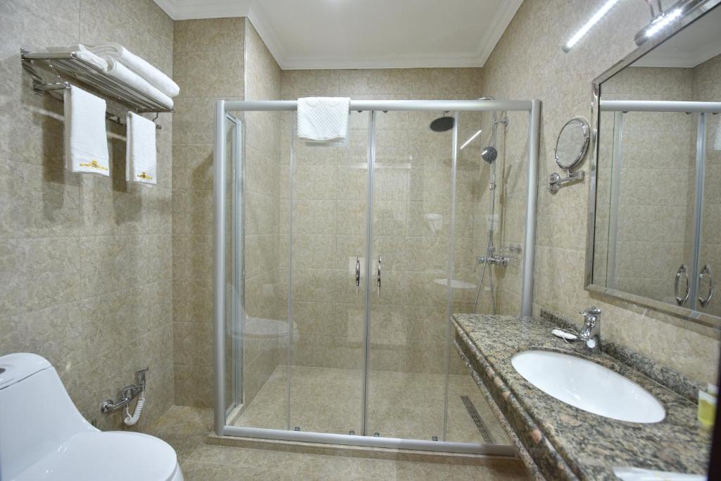 Kushbegi Plaza Hotel