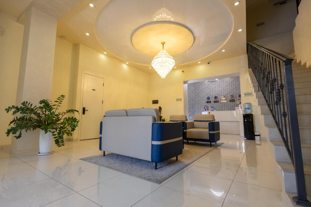City Hotel