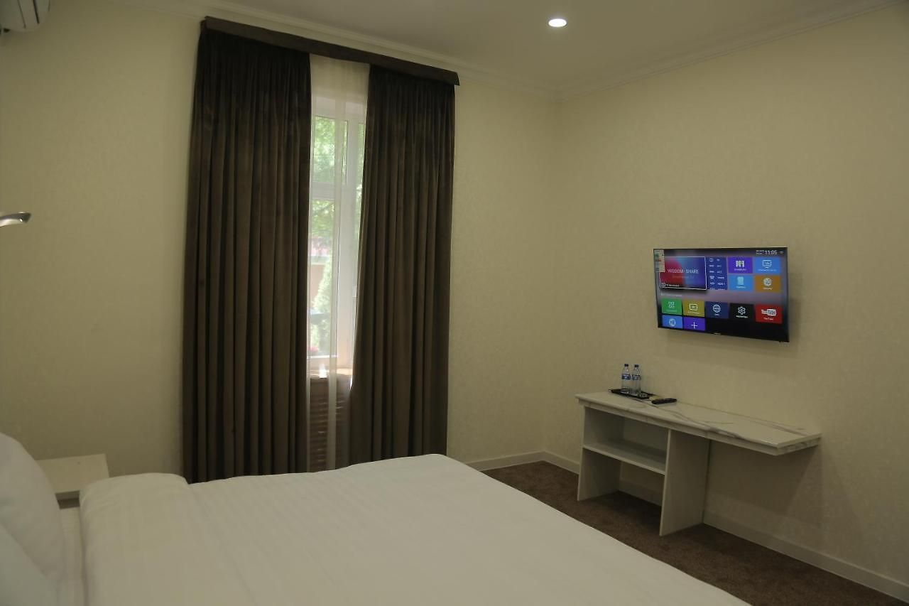 Hotel PARADISE