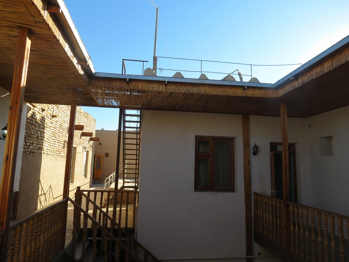 Mirza Boshi Hostel