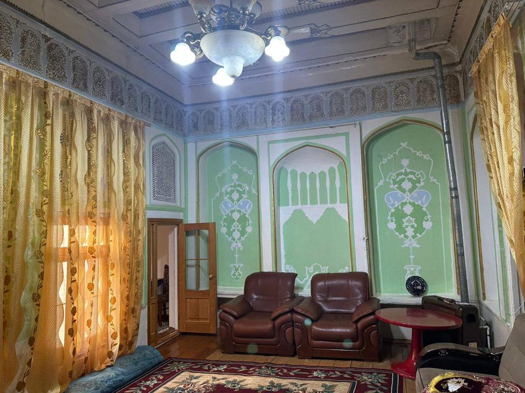Eshoni Pir Hotel