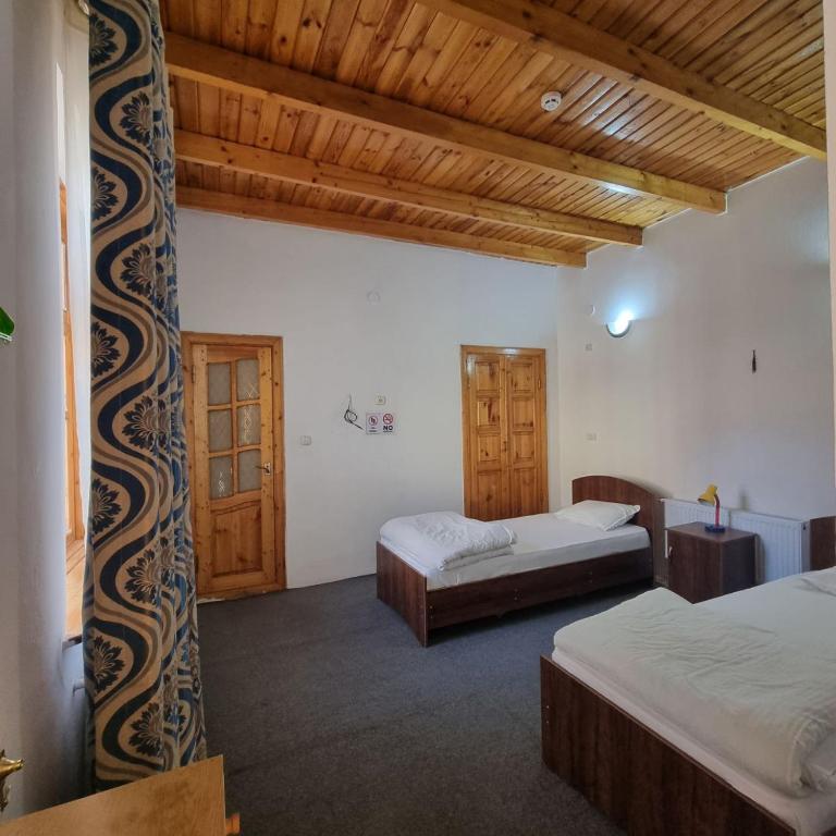 Sim-Sim Hostel & Backpackers Yousef Steel