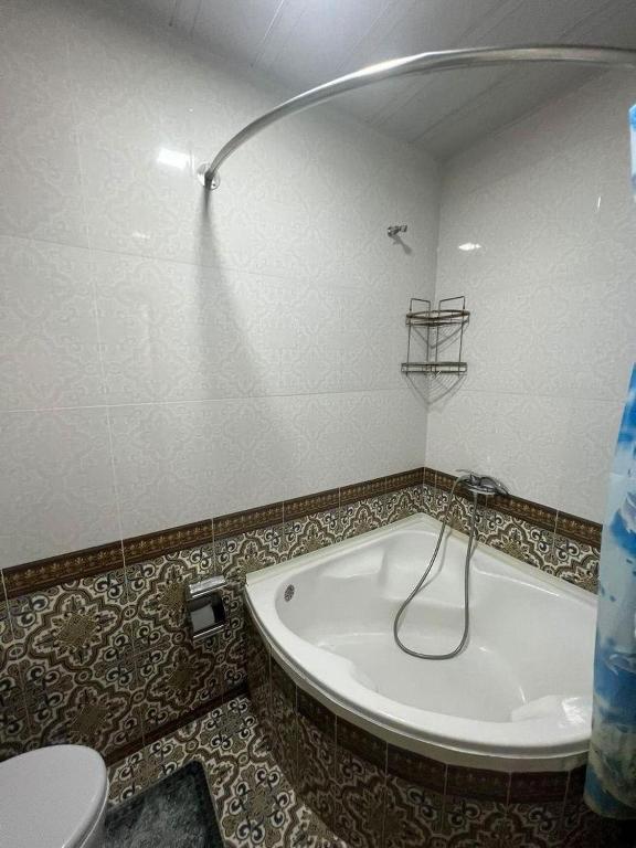 Shodlik Guest House