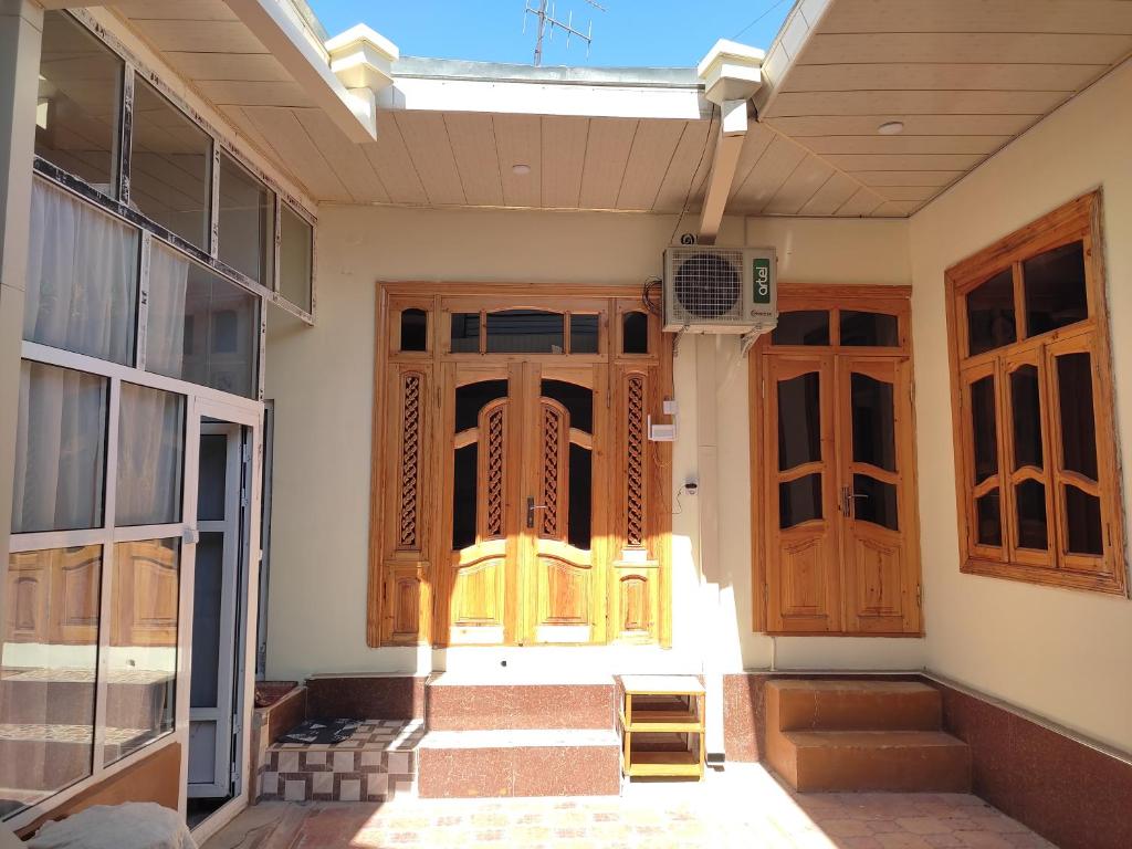 Shohimardon Boutique