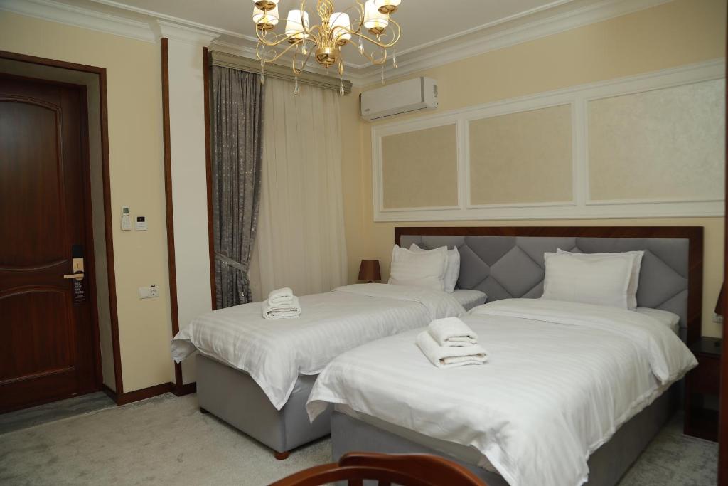 Sandhill Hotel