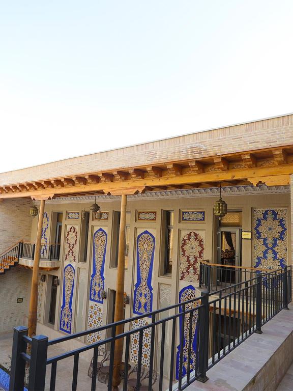 DUNYO PALACE