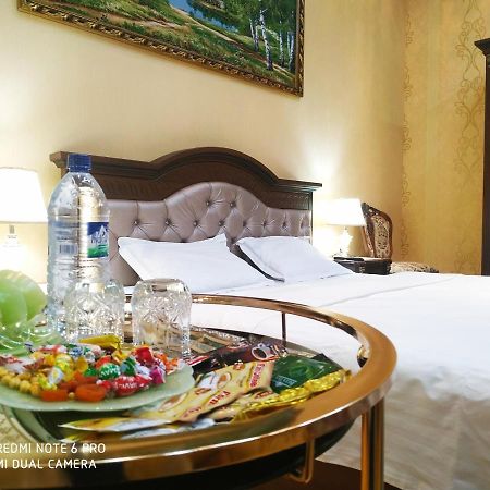 Happy House Hotel